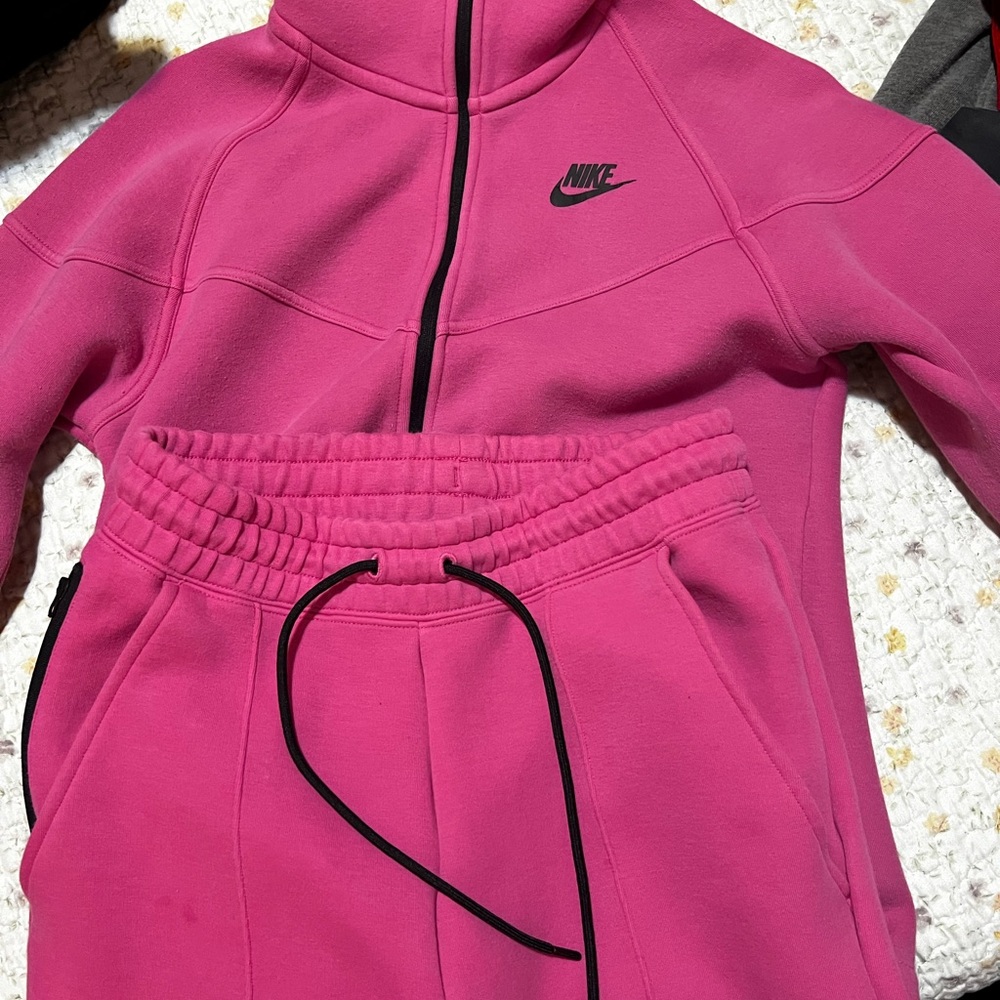Nike Fuchsia Hoodie and Joggers Set